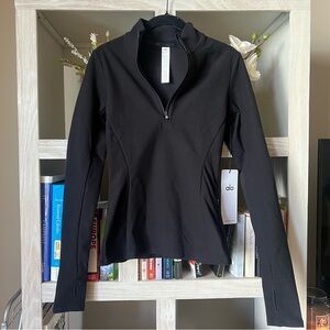 ALO Yoga Women's Black Long Sleeve Top